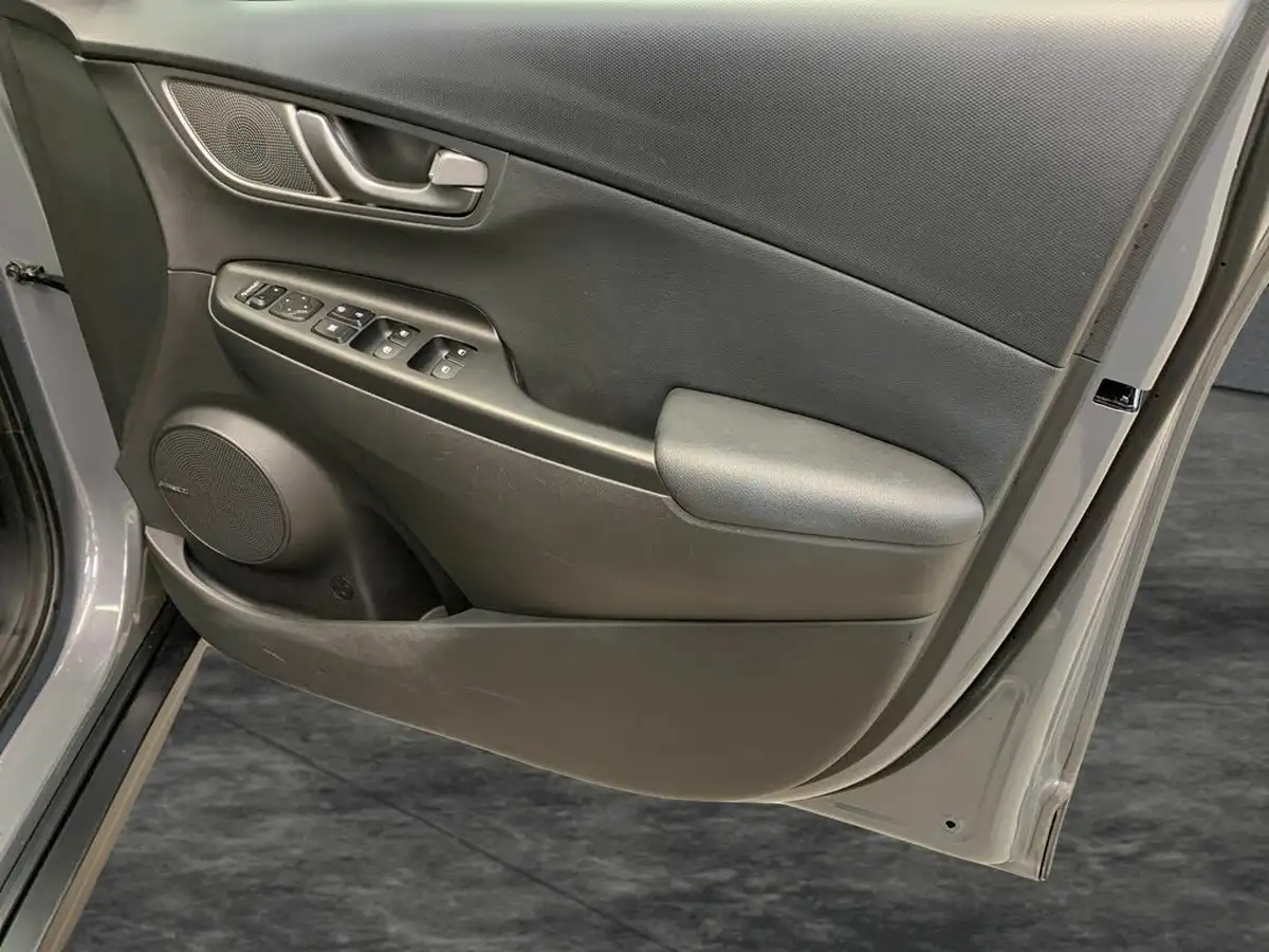 2020-hyundai-kona-e-premium-se-64kwh-105kw-obc-big-34