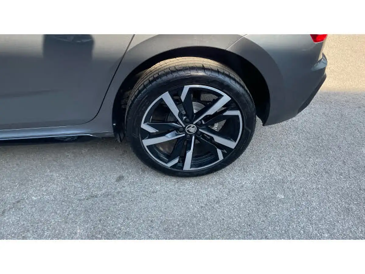 2024-skoda-kamiq-15-tsi-monte-carlo-dsg-big-38