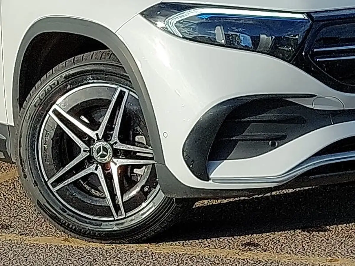 2021-mercedes-benz-eqa-e-eqa-350-amg-line-big-8