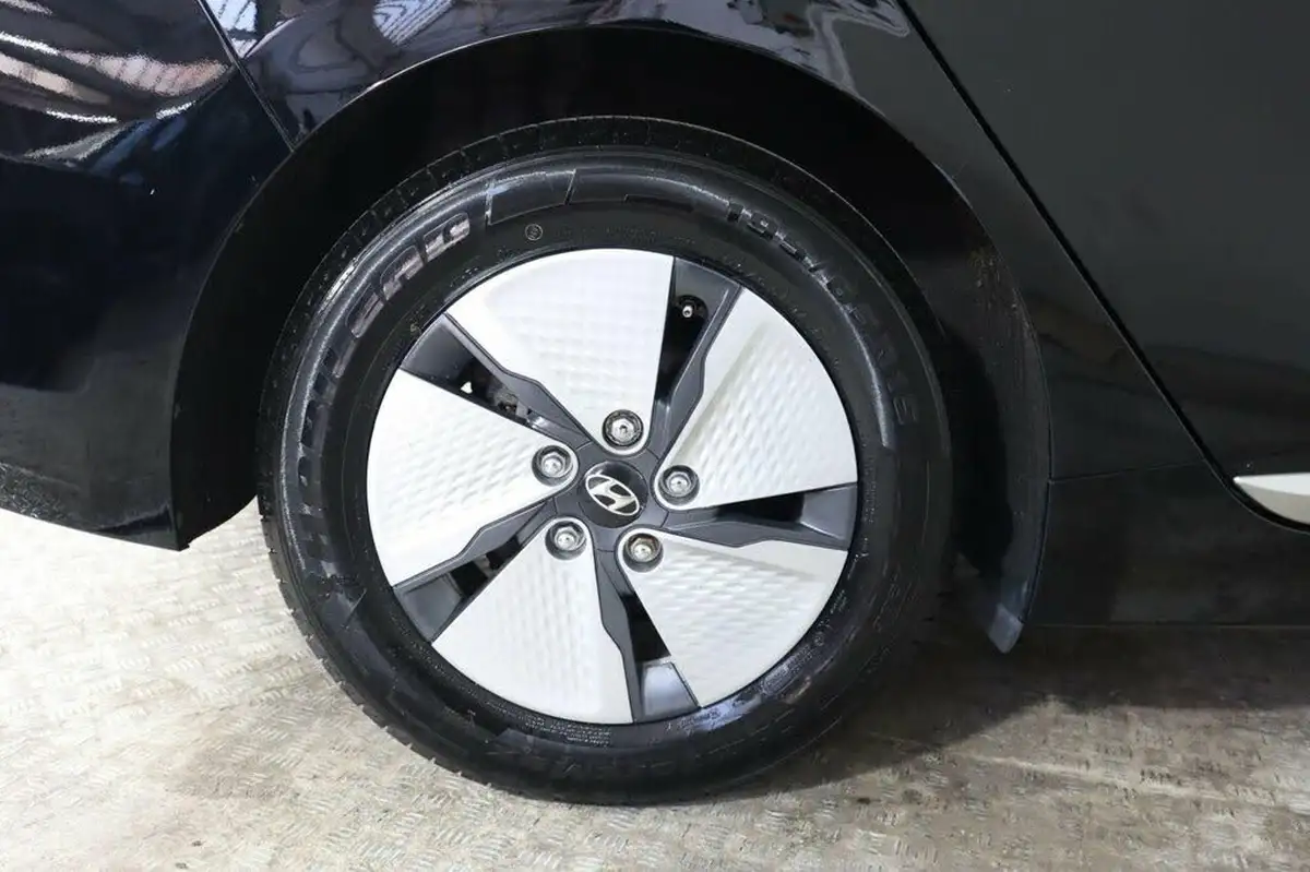 2021-hyundai-ioniq-16-gdi-premium-hybrid-big-27