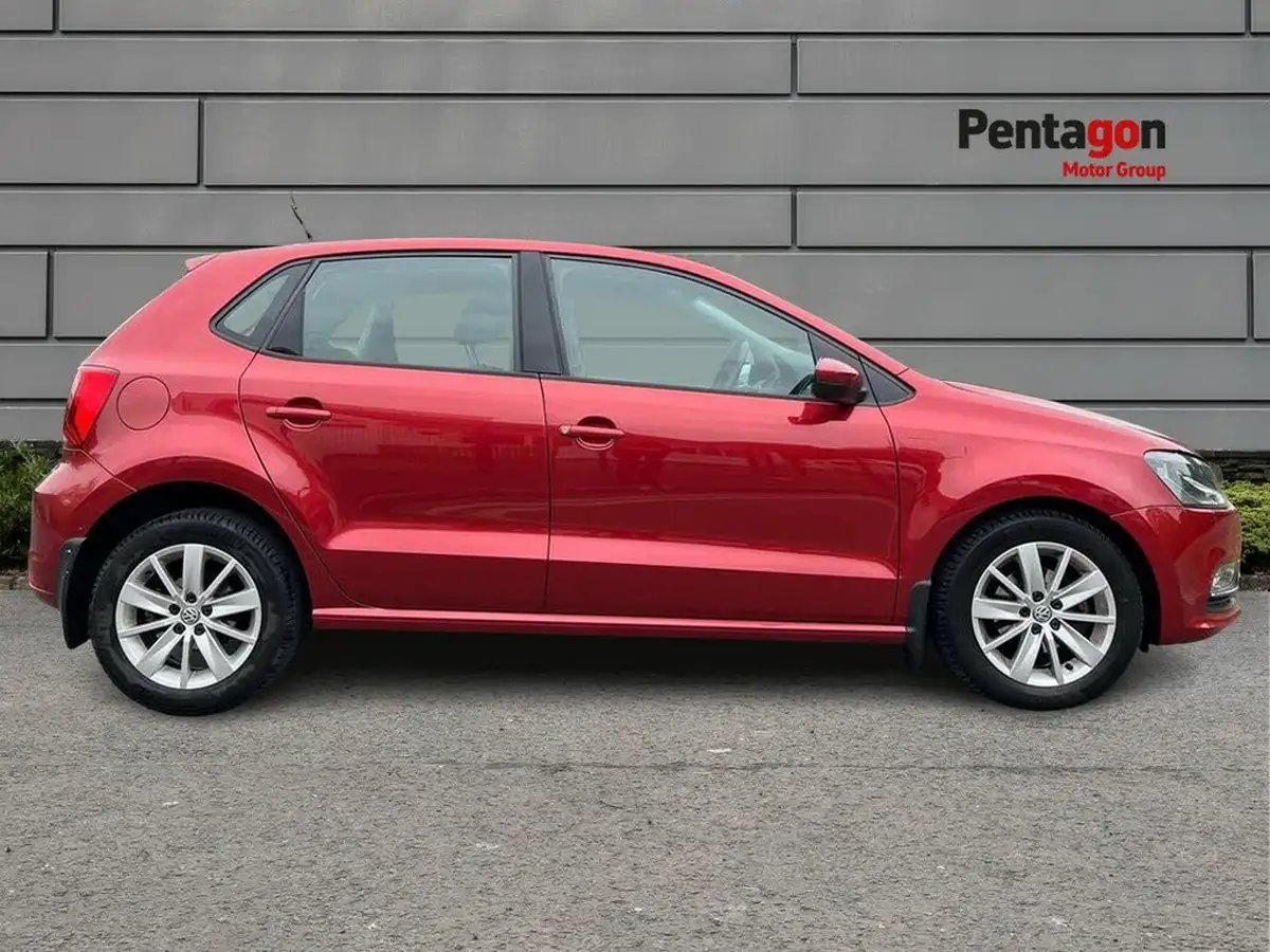 2015-volkswagen-polo-12-tsi-se-5d-big-11