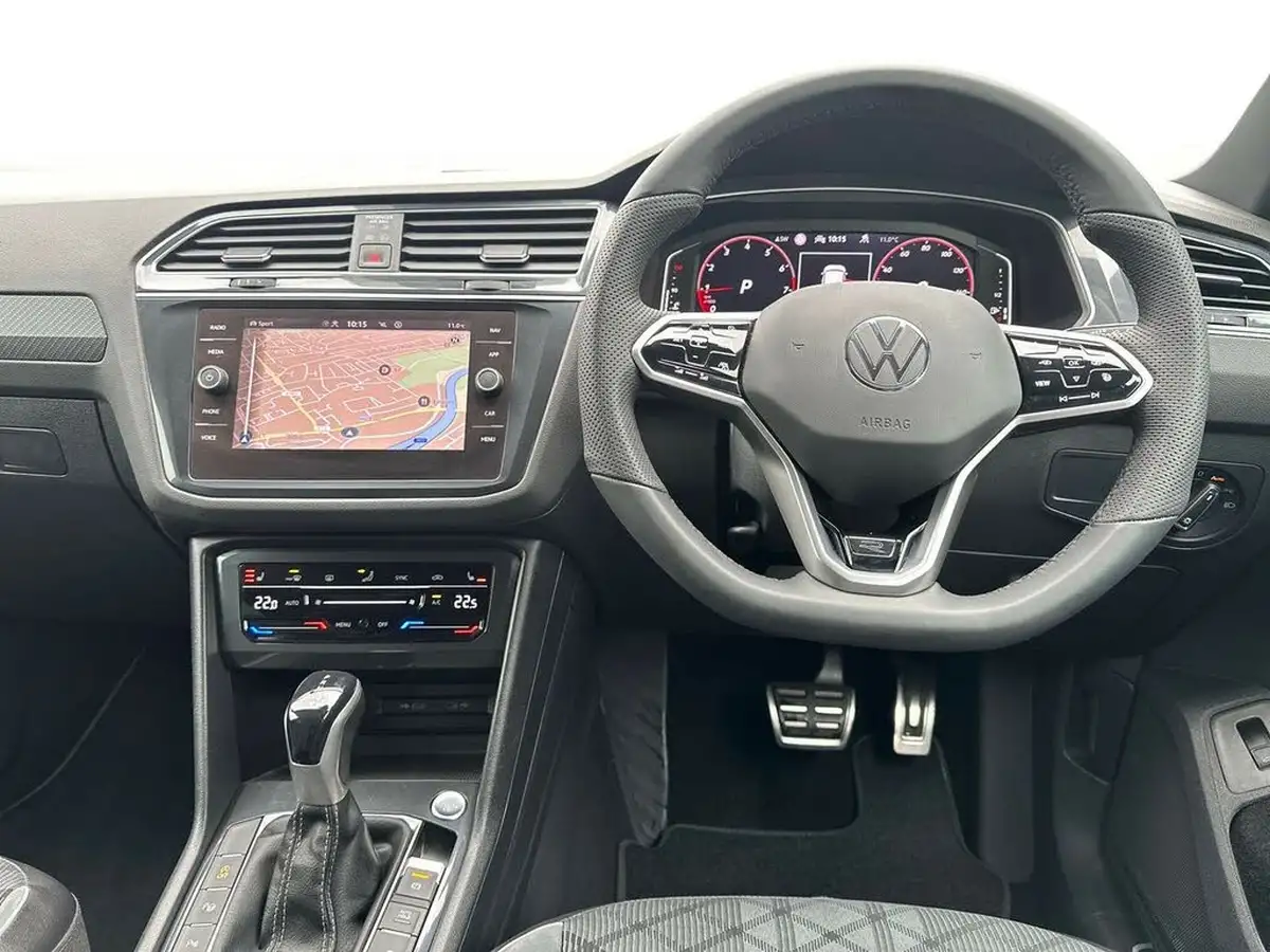 2021-volkswagen-tiguan-big-15