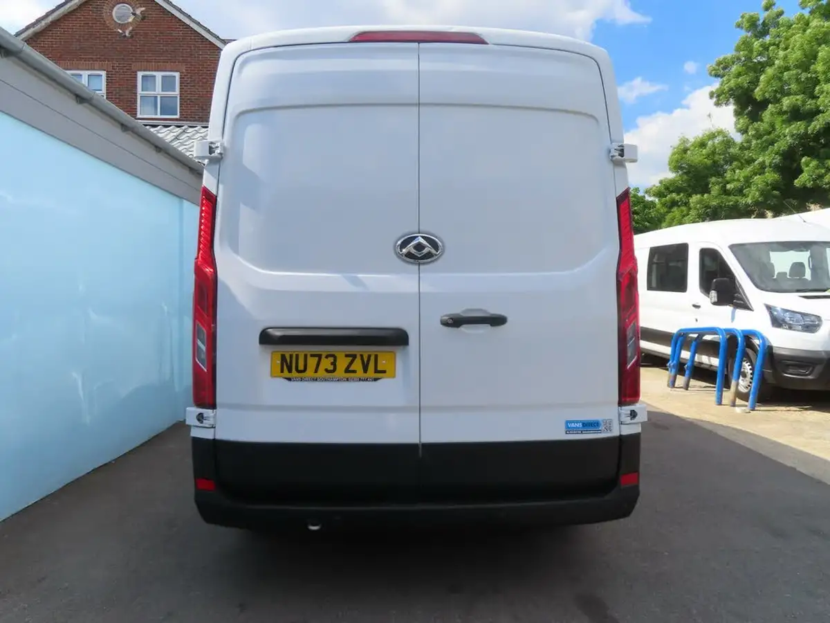 2023-maxus-deliver-9-big-13