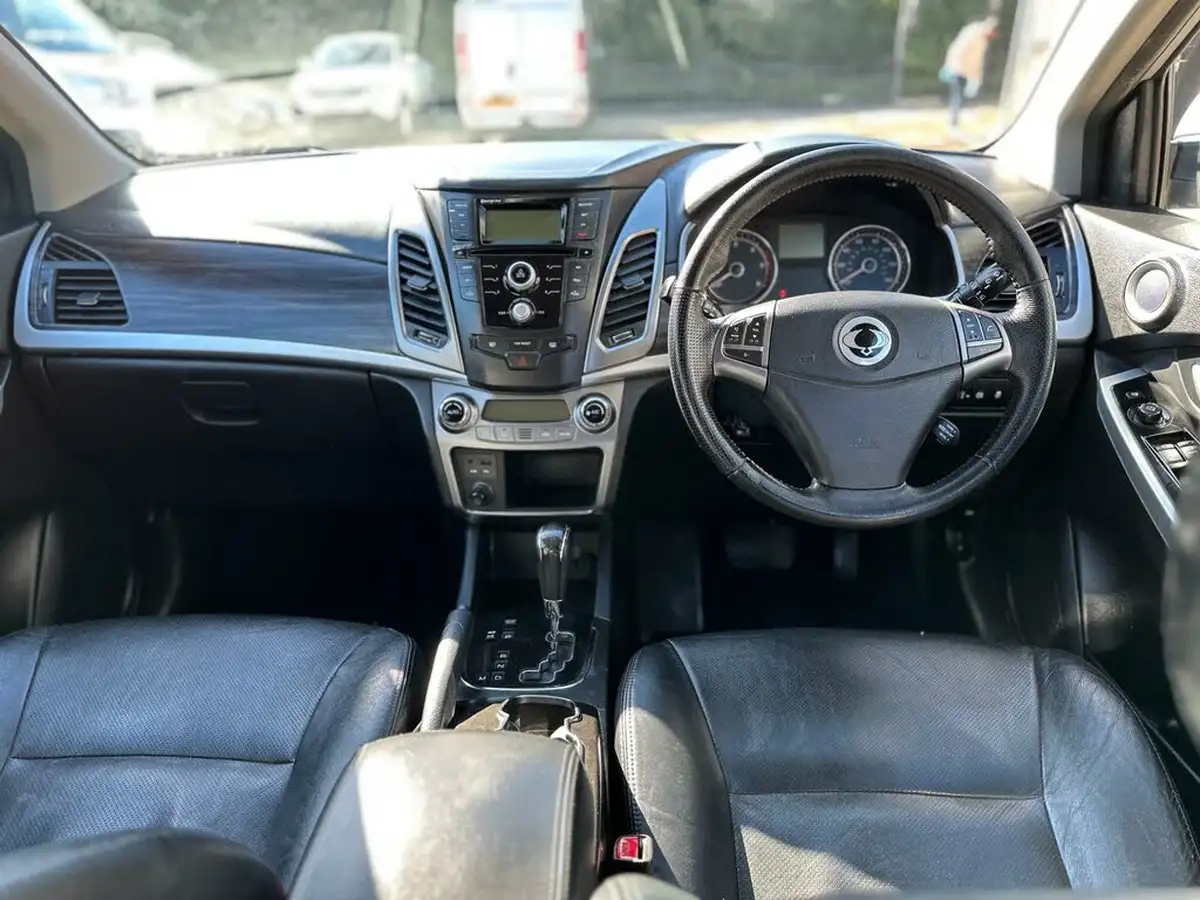 2015-kgm-ssangyong-korando-20td-elx4-175ps-auto-big-12