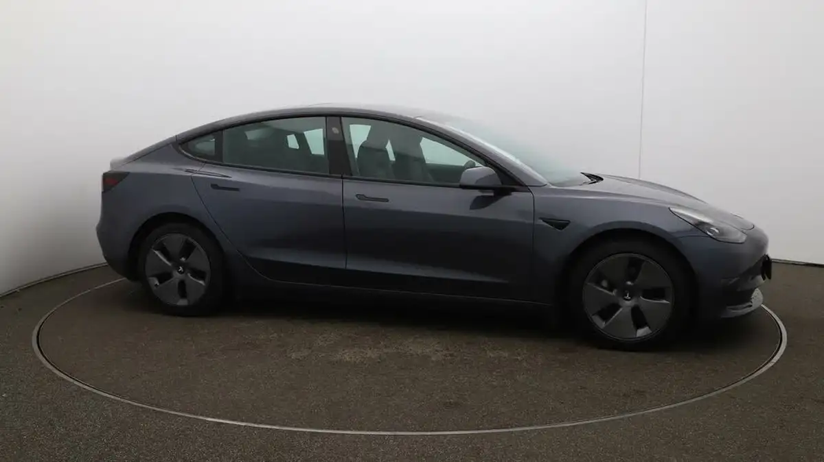 2021-tesla-model-3-e-long-range-4x4-big-40