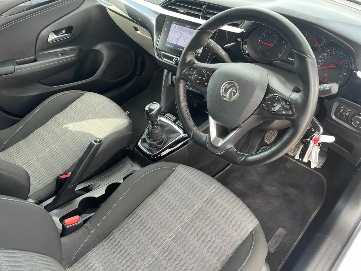 2021-vauxhall-corsa-12-turbo-griffin-edition-big-5