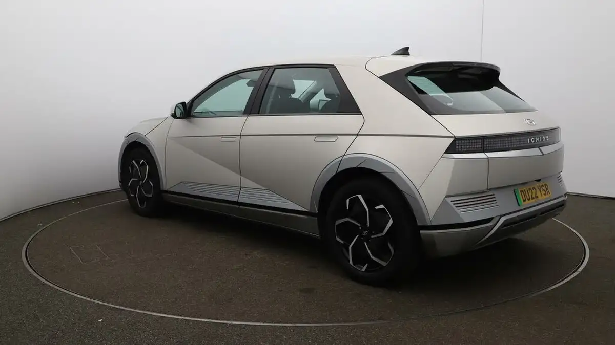2022-hyundai-ioniq-5-e-premium-217ps-73kwh-rwd-big-60