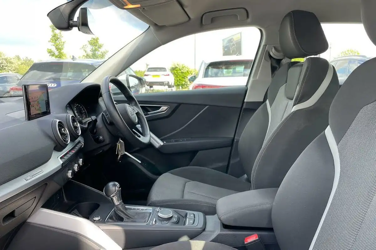 2019-audi-q2-15-35-tfsi-sport-cod-s-tronic-big-30