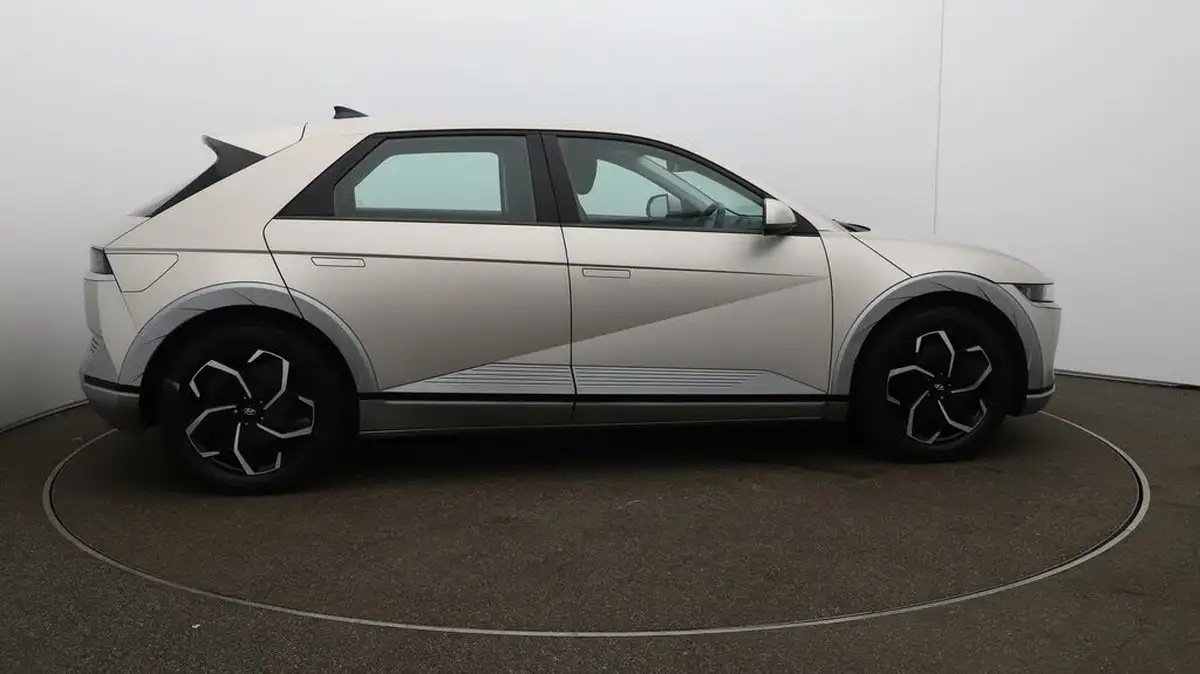 2022-hyundai-ioniq-5-e-premium-217ps-73kwh-rwd-big-8