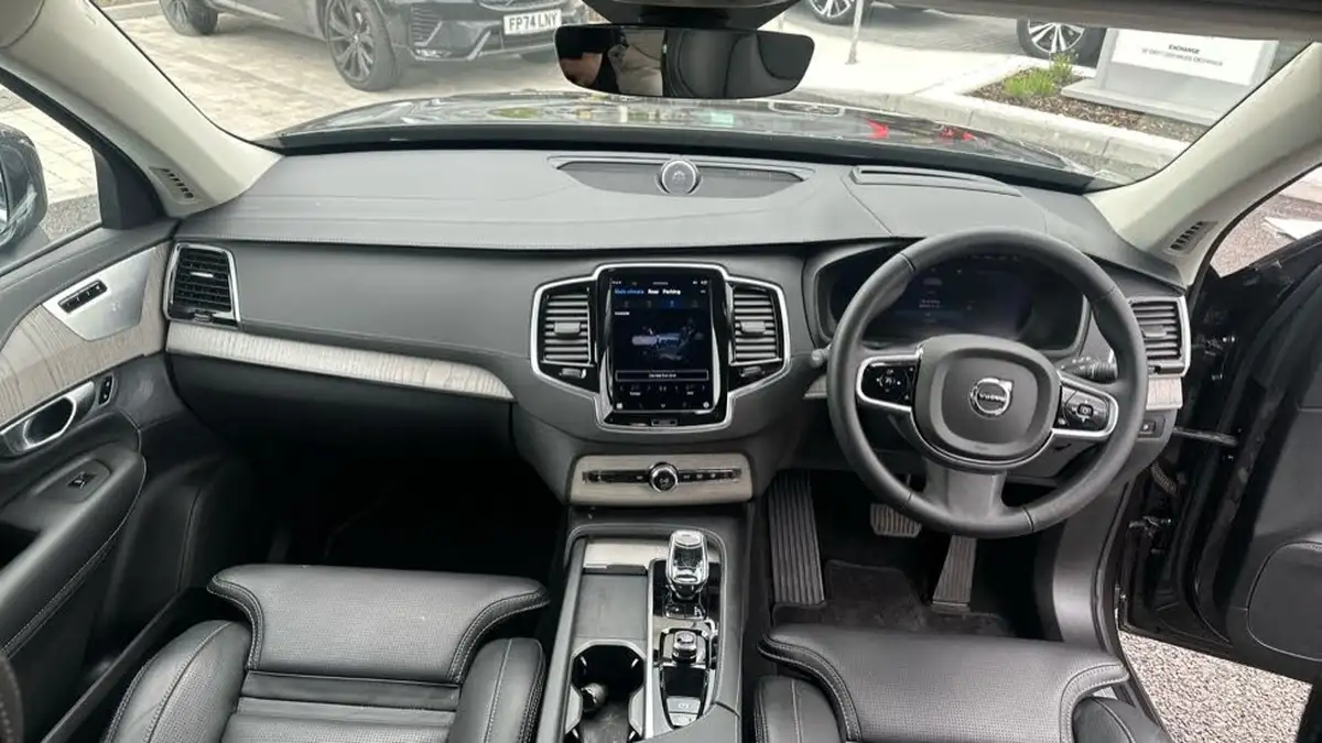 2024-volvo-xc90-20-t8-ultimate-dark-big-4