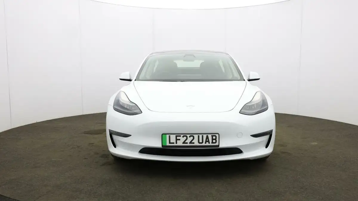 2022-tesla-model-3-e-long-range-big-41
