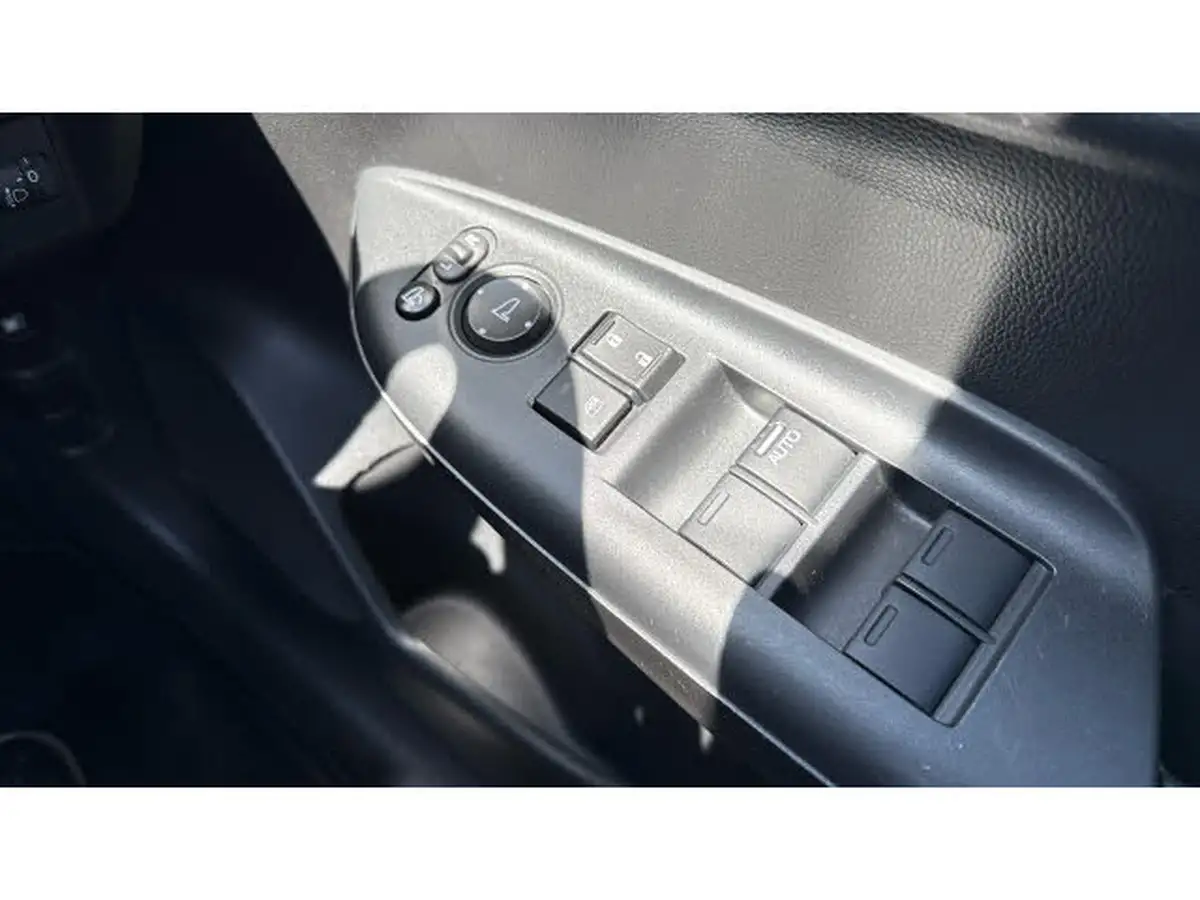 2020-honda-jazz-13-i-vtec-se-cvt-big-26