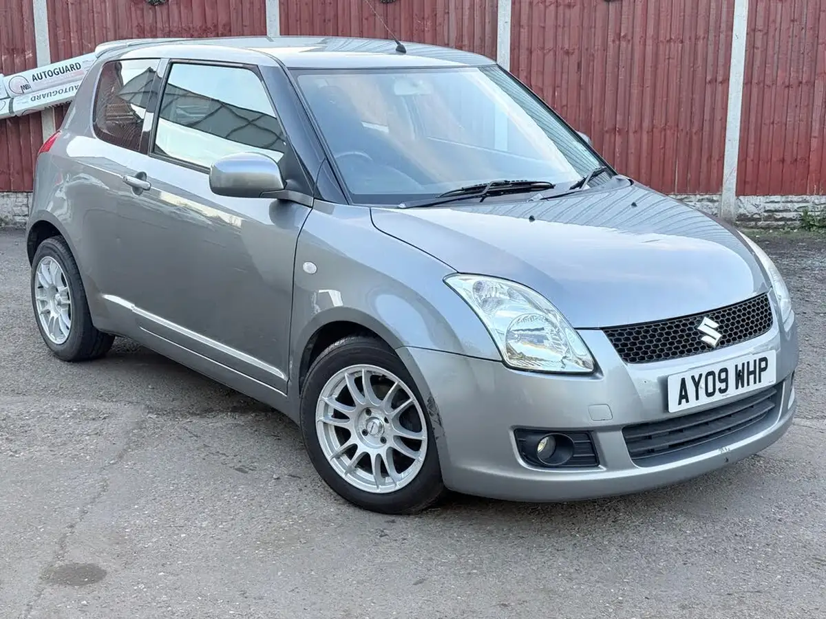 2009-suzuki-swift-13-attitude-big-2