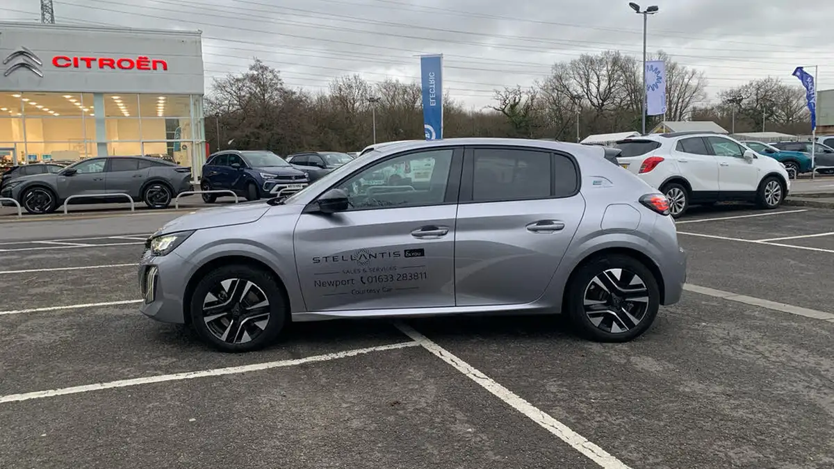 2024-peugeot-208-e-e-style-big-5