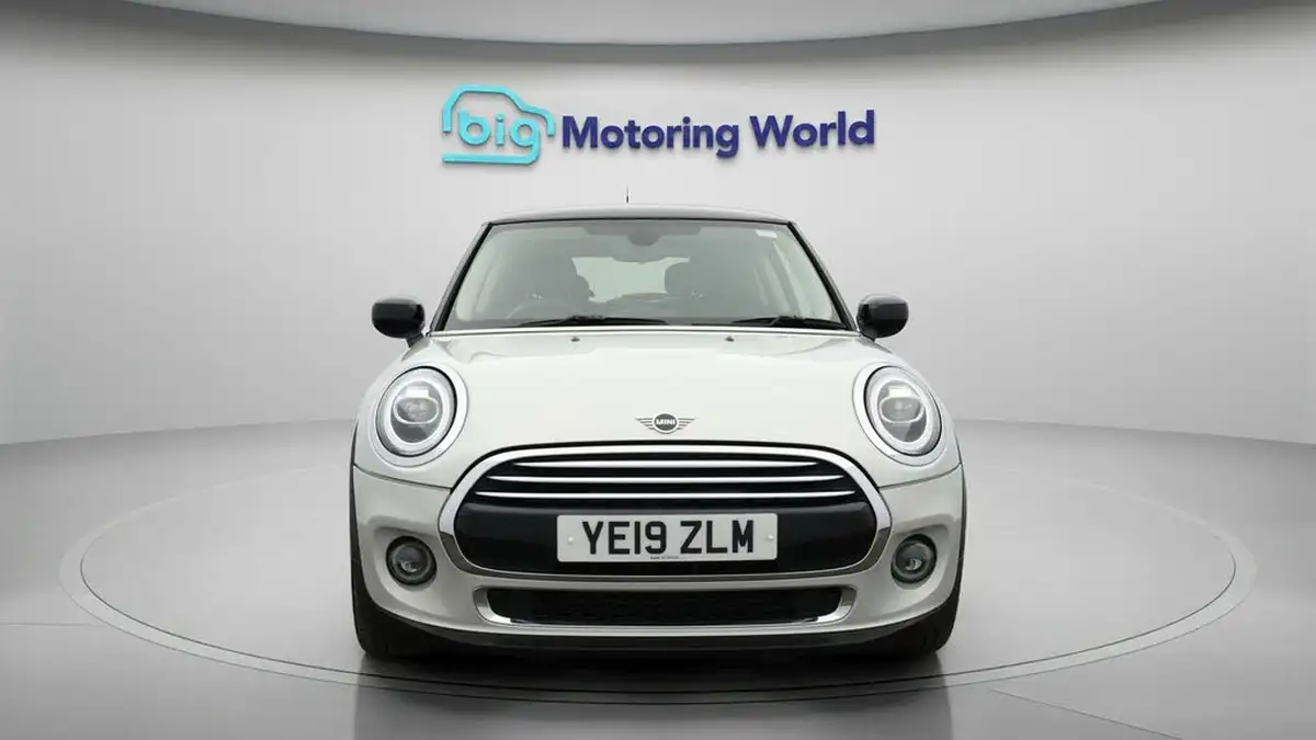 2019-mini-cooper-15-cooper-exclusive-134bhp-nav-hatchback-3d-auto-big-1