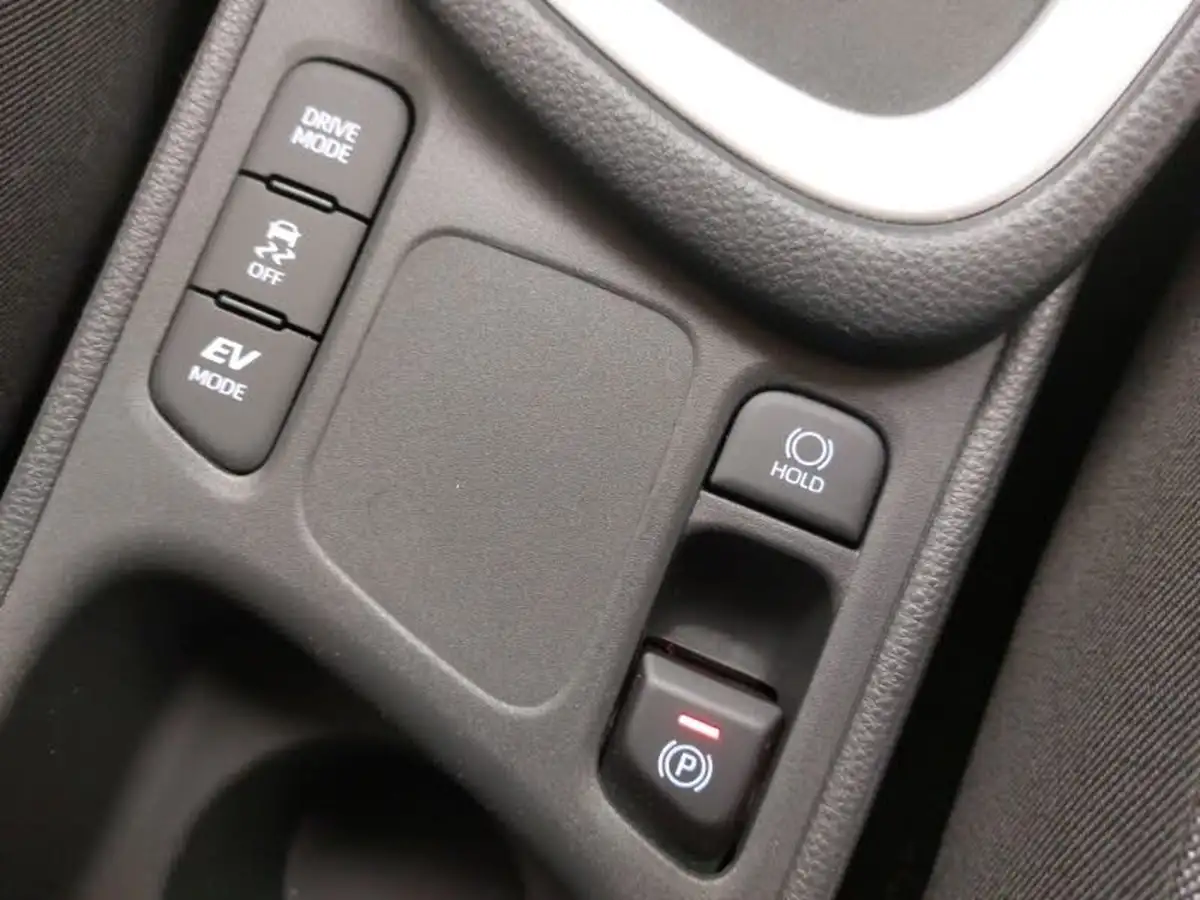 2022-toyota-yaris-15-vvt-i-design-big-13