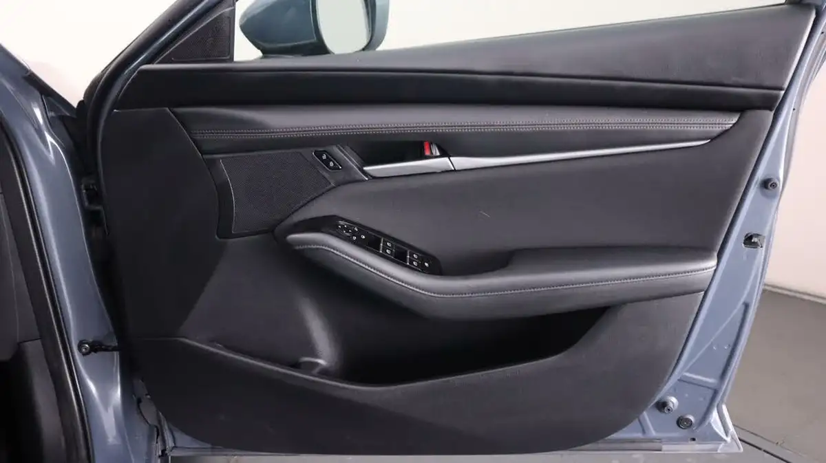 2022-mazda-mazda3-20-se-l-big-14
