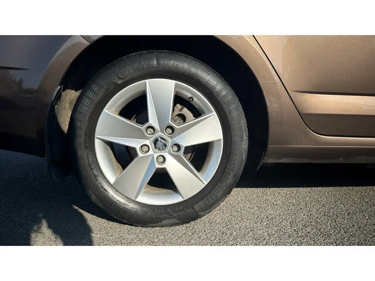 2017-skoda-octavia-14-tsi-se-estate-dsg-big-6