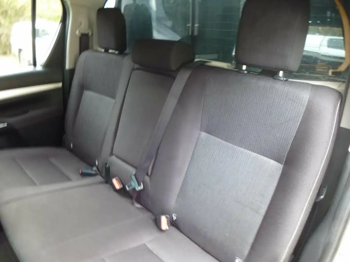2021-toyota-hi-lux-24d-4d-invincible-150hpeu6d-big-22