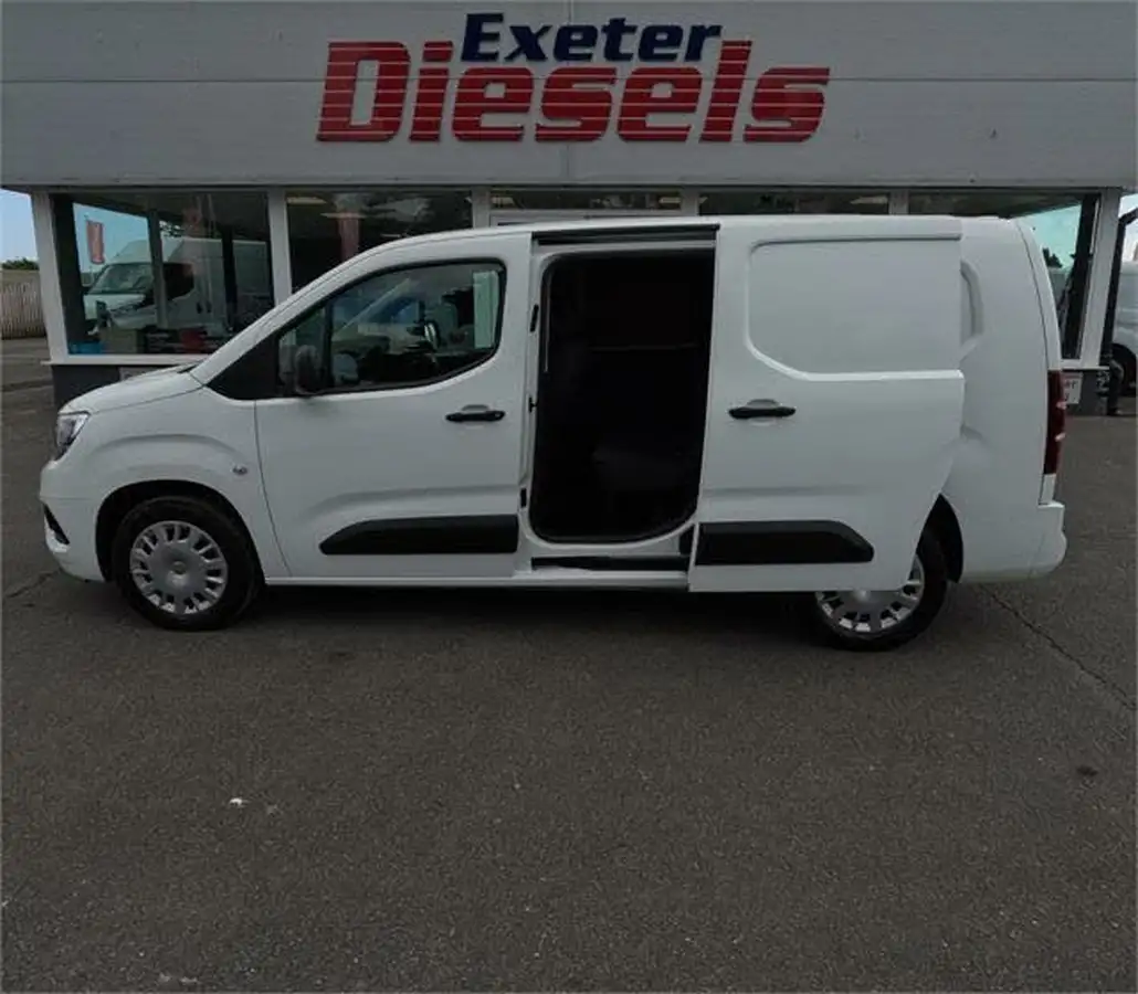 2020-vauxhall-combo-15cdti-sportive-2300-100pseu6d-t-l2h1-crewcab-big-3