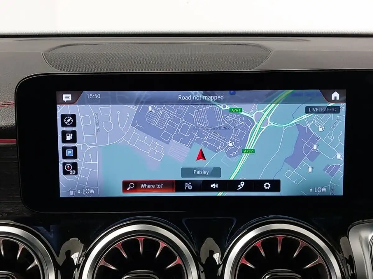 2022-mercedes-benz-eqb-e-eqb-300-amg-line-big-10