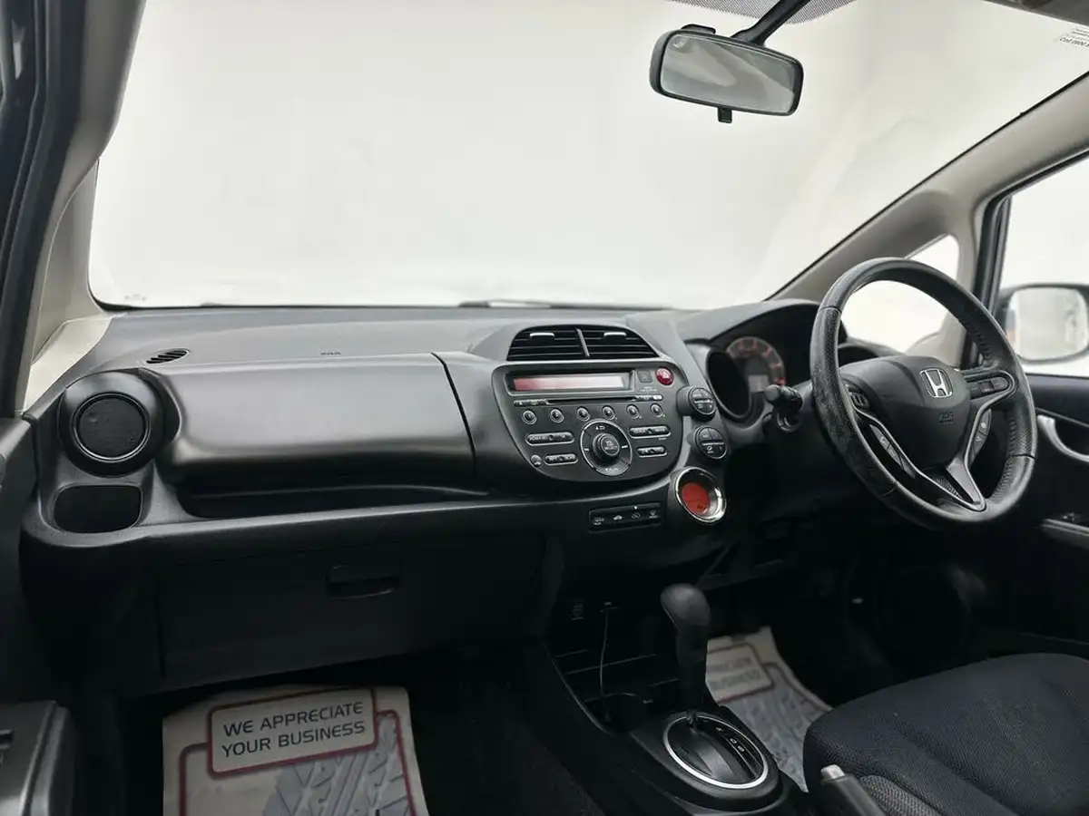 2012-honda-jazz-14-ex-cvt-big-33