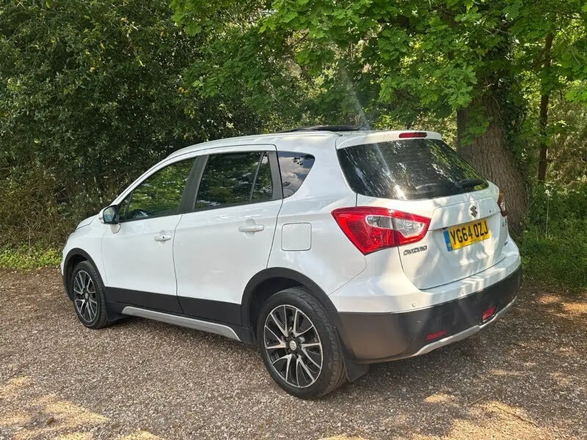 2014-suzuki-s-cross-16-sz5-allgrip-cvt-big-15