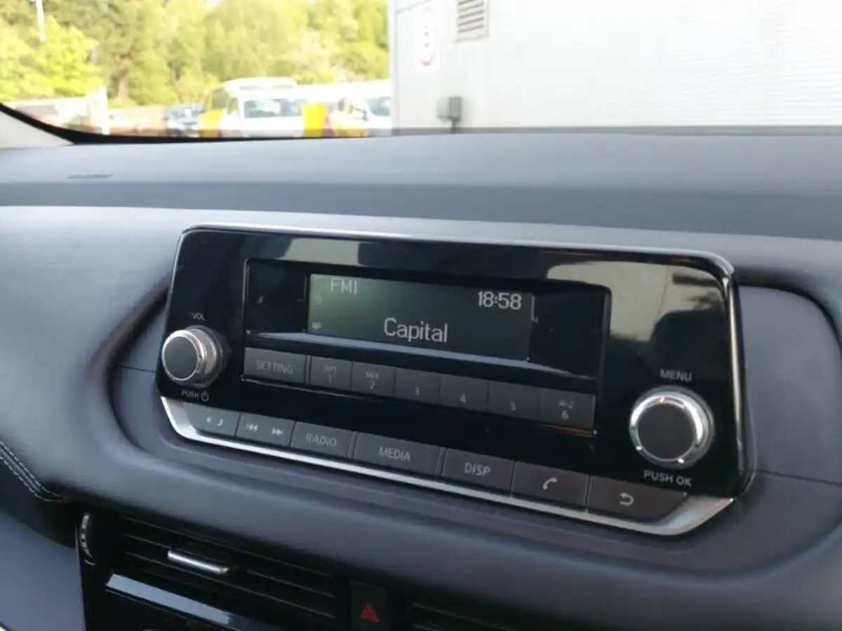 2021-nissan-qashqai-13-dig-t-visia-big-9