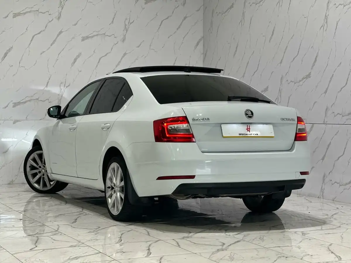 2017-skoda-octavia-20tdi-se-l-hatchback-big-15