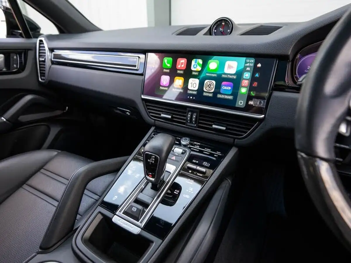 2022-porsche-cayenne-30-v6-platinum-edition-coupe-big-11
