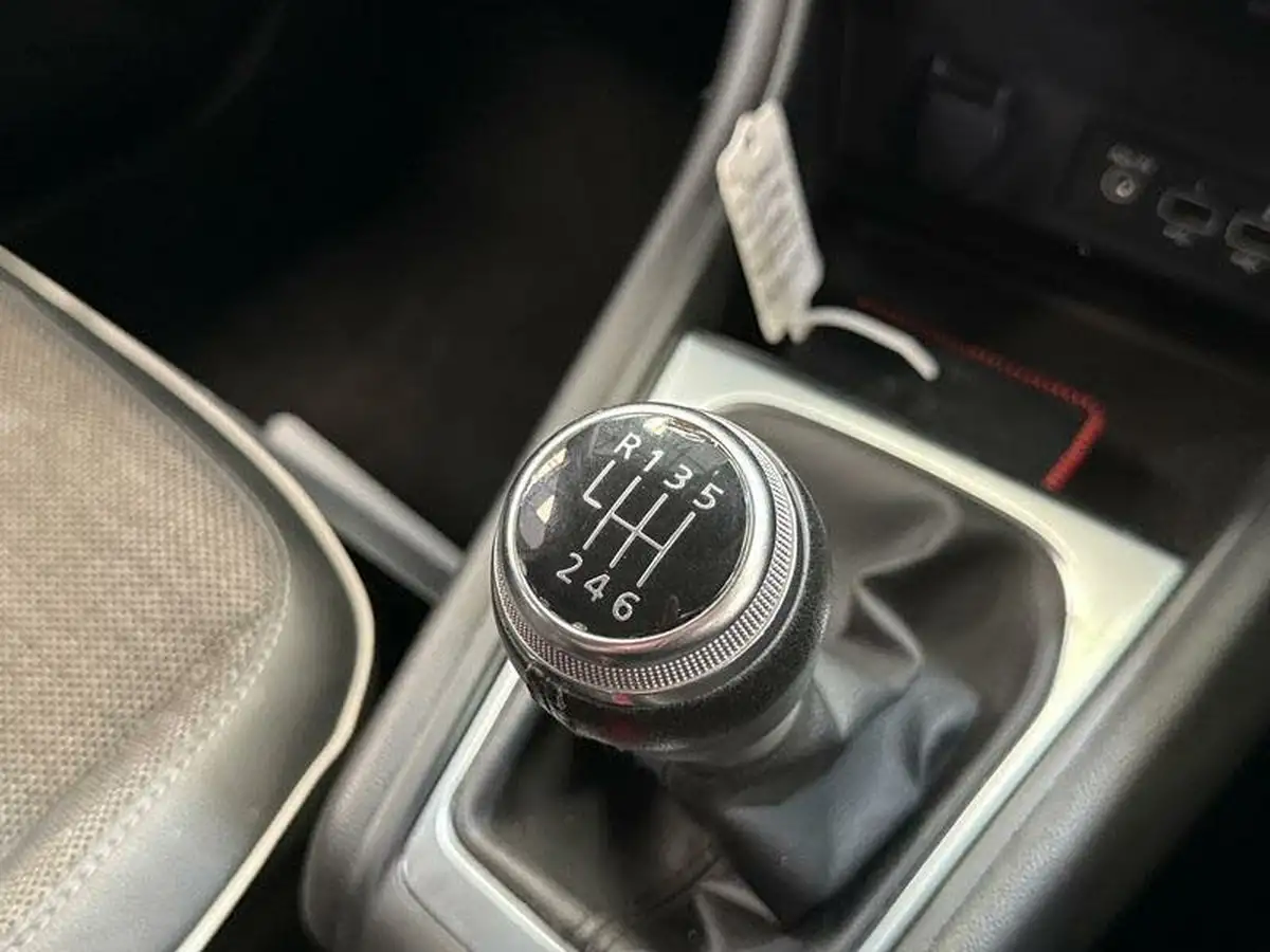 2020-renault-captur-13-tce-s-edition-130bhp-with-bose-big-21