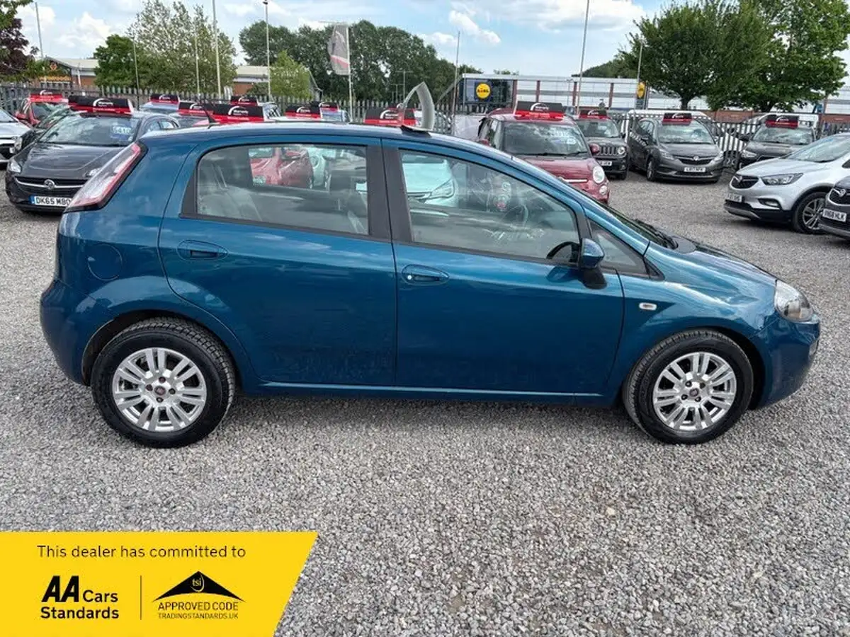 2012-fiat-punto-14-easy-77bhp-5d-dualogic-big-7