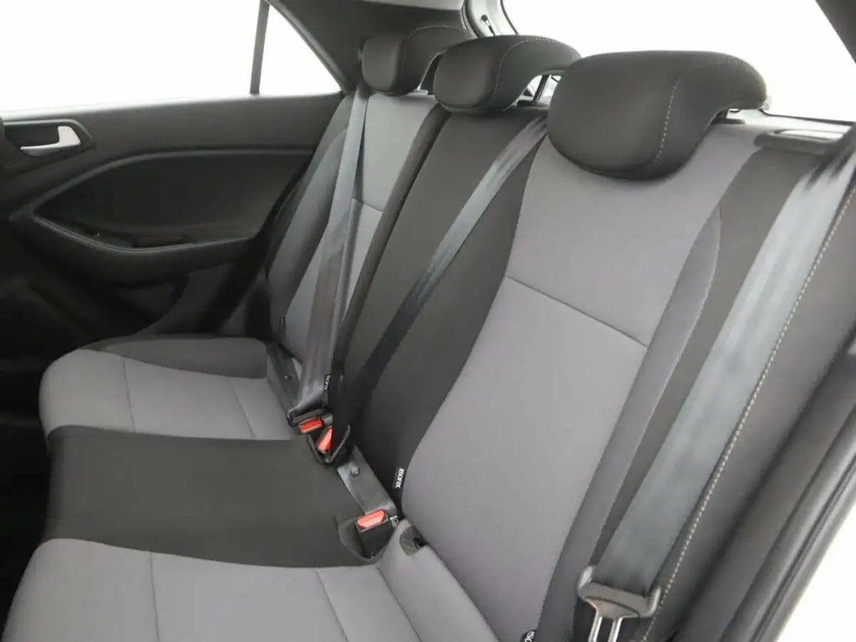 2017-hyundai-i20-10-t-gdi-turbo-edition-big-14