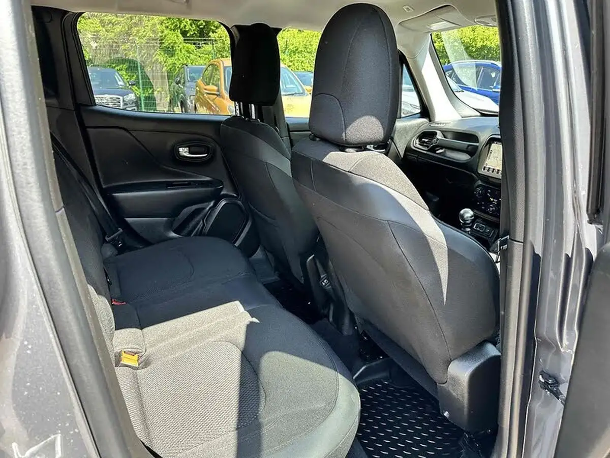 2021-jeep-renegade-10-gse-night-eagle-big-28