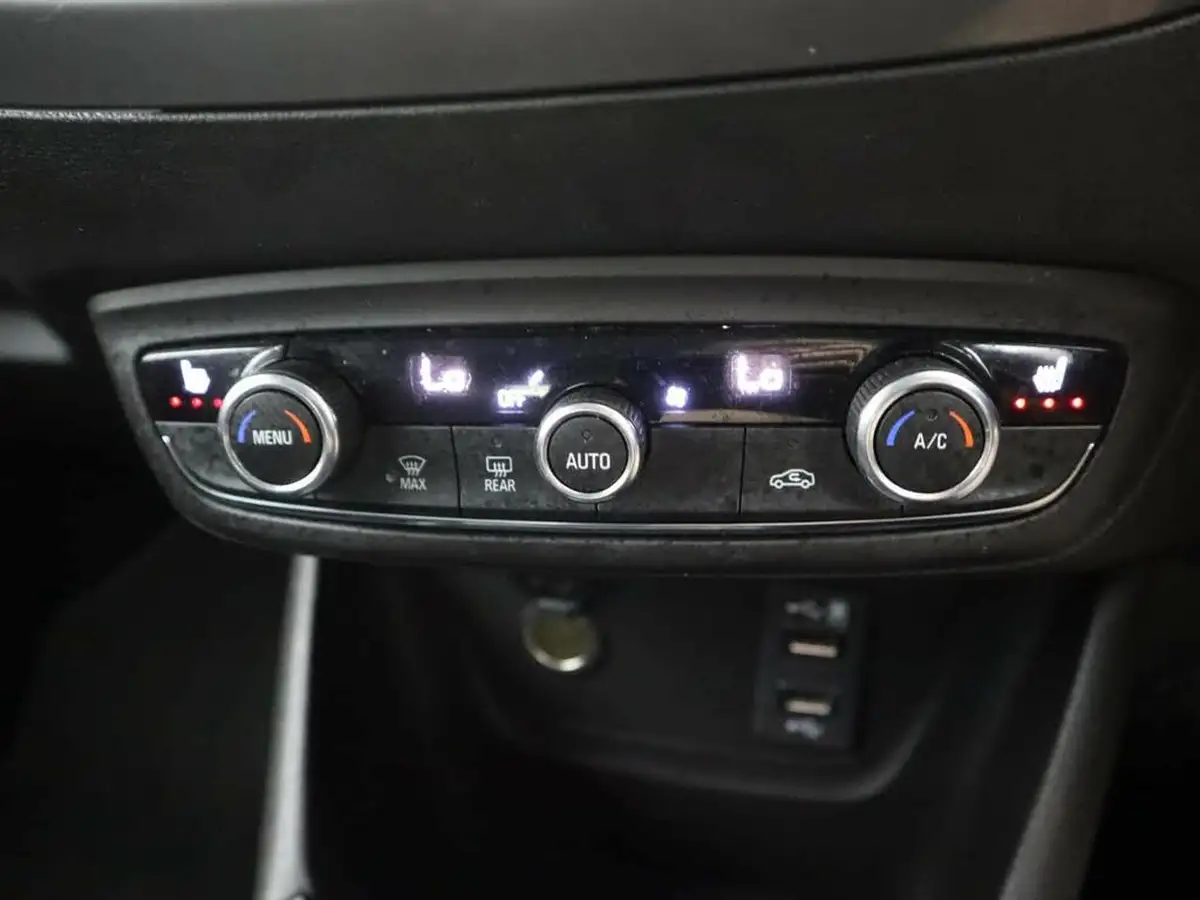 2022-vauxhall-crossland-12-ultimate-130ps-big-30