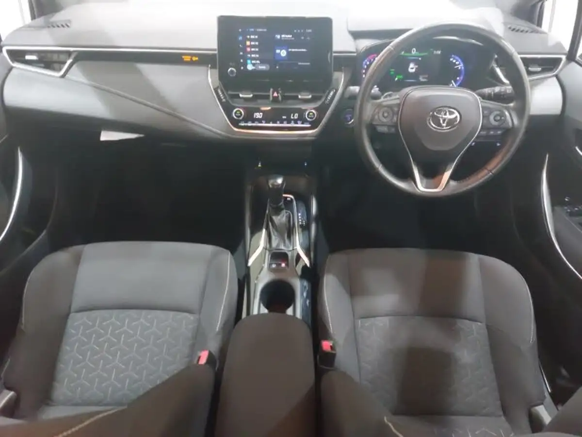 2022-toyota-corolla-20-vvt-i-icon-tech-hatchback-big-2