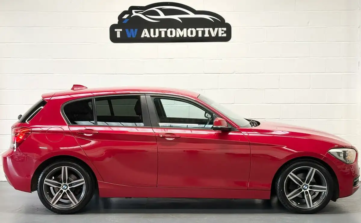2012-bmw-1-series-20td-118d-sport-hatchback-5d-big-3