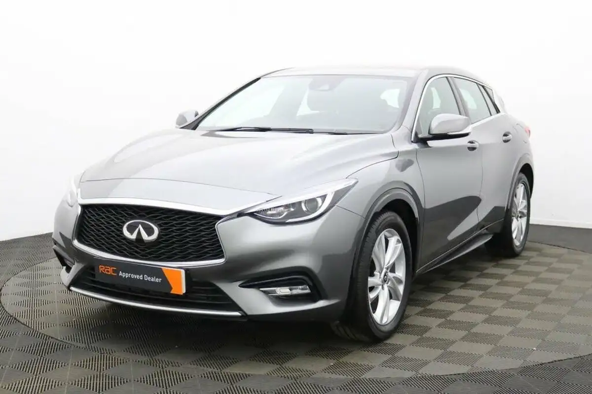 2018-infiniti-q30-16-luxe-122ps-big-9