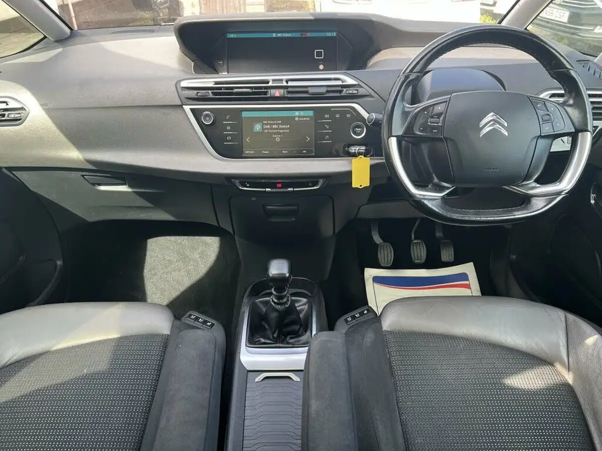 2018-citroen-grand-c4-spacetourer-15bluehdi-flair-big-36