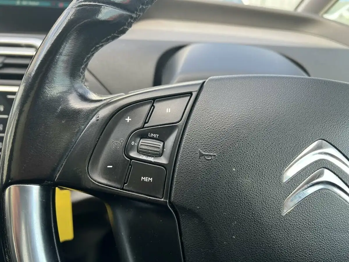 2018-citroen-grand-c4-spacetourer-15bluehdi-flair-big-60