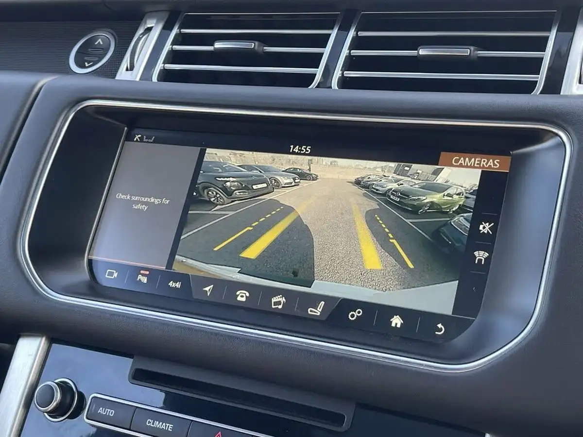 2018-land-rover-range-rover-30tdv6-vogue-big-25
