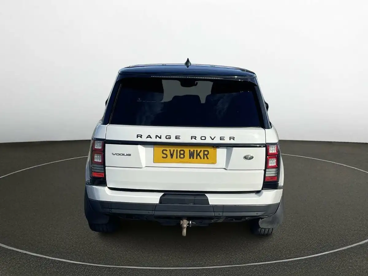 2018-land-rover-range-rover-30tdv6-vogue-big-7