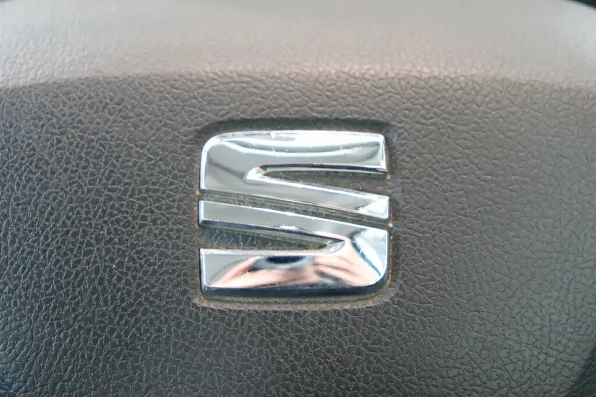 2016-seat-leon-16tdi-ecomotive-se-tech-pack-hatchback-big-57