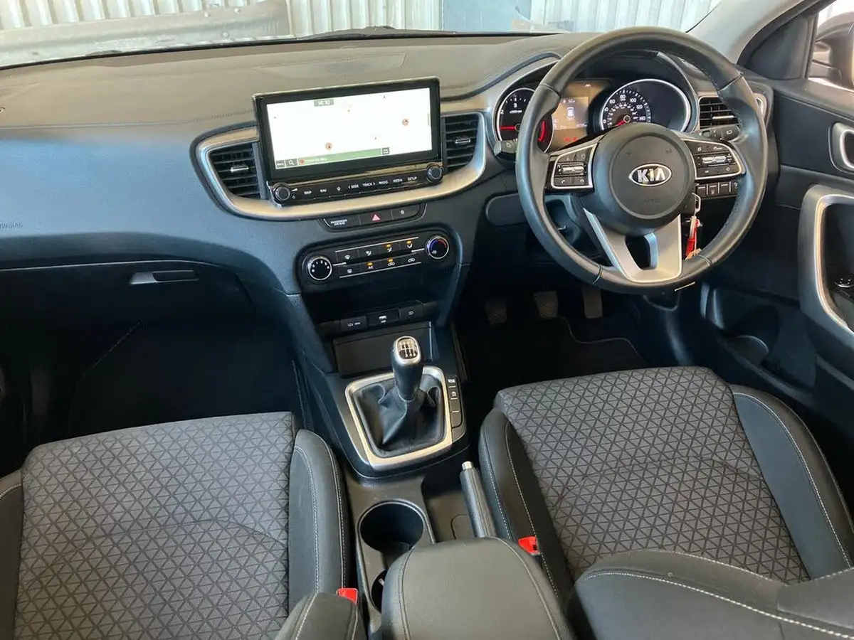 2021-kia-ceed-16crdi-2-nav-134bhp-48v-mhev-hatchback-big-42