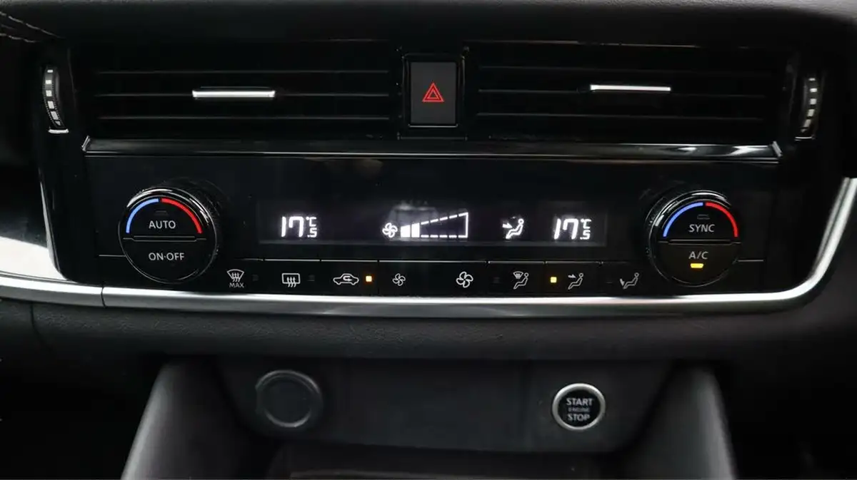 2022-nissan-qashqai-13-dig-t-n-connecta-140ps-big-12