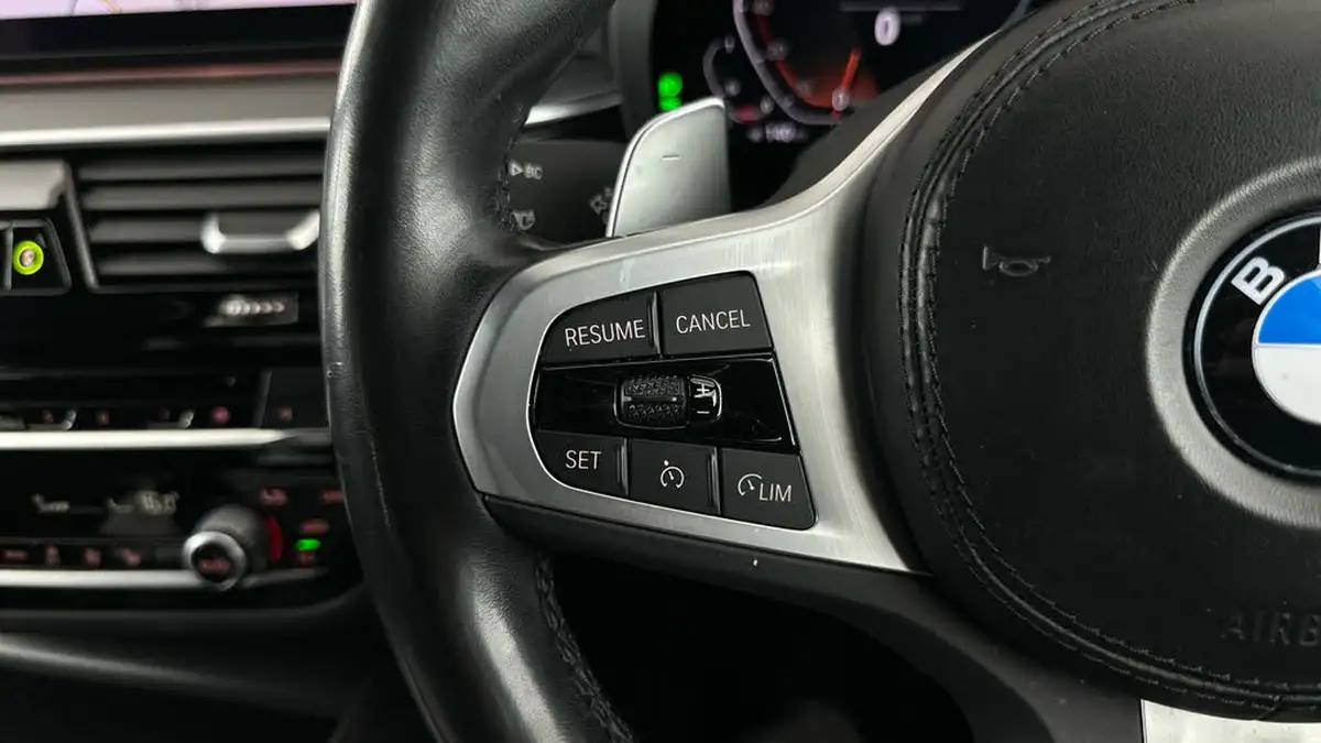2022-bmw-5-series-20td-520d-m-sport-mht-touring-5d-big-22