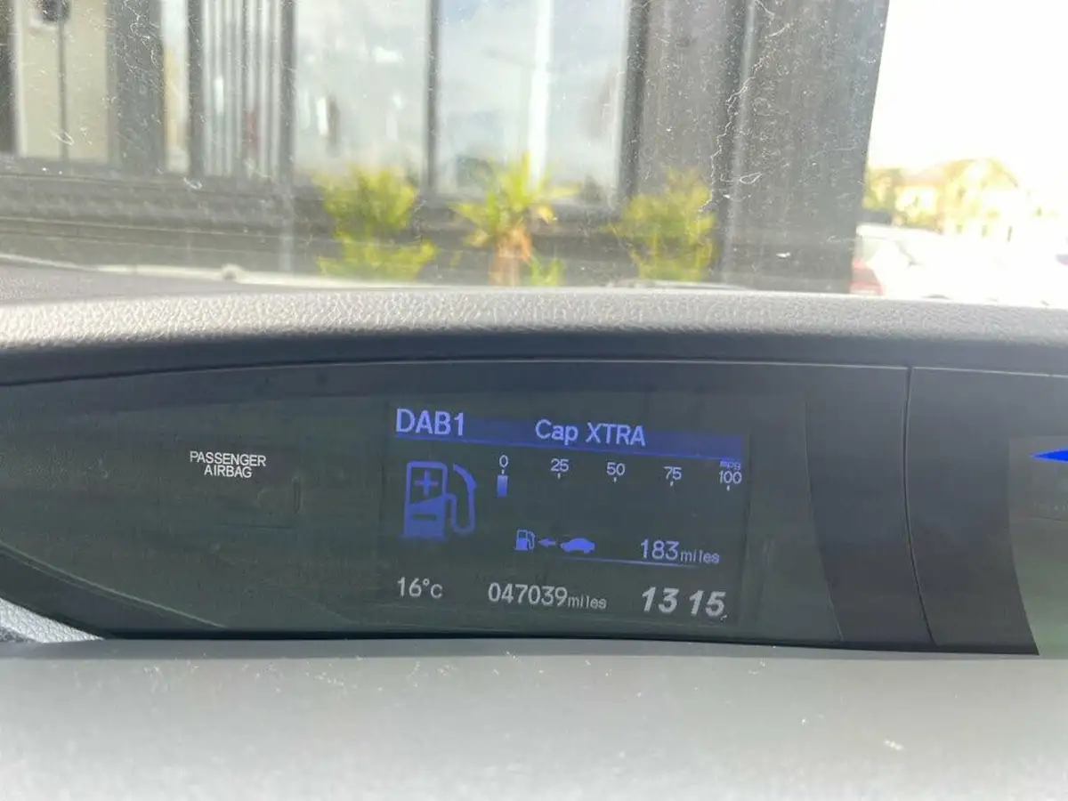 2014-honda-civic-16td-se-plus-tourer-big-23