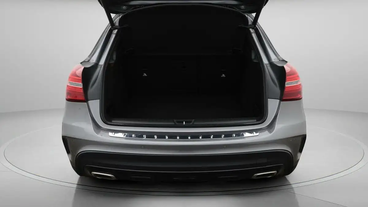 2020-mercedes-benz-gla-class-16-gla-200-amg-line-edition-plus-7g-dct-big-17