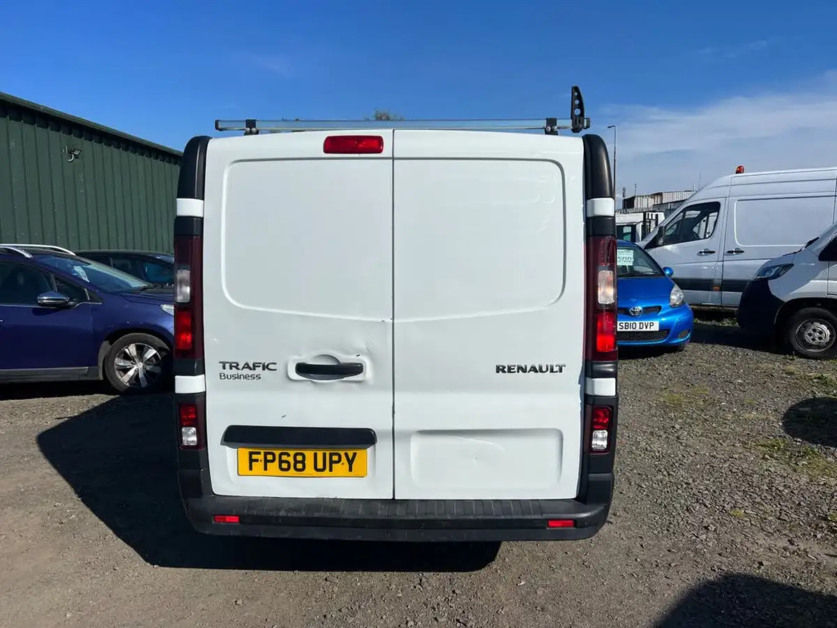 2018-renault-trafic-16dci-sl27-120-business-e6-panel-van-big-2