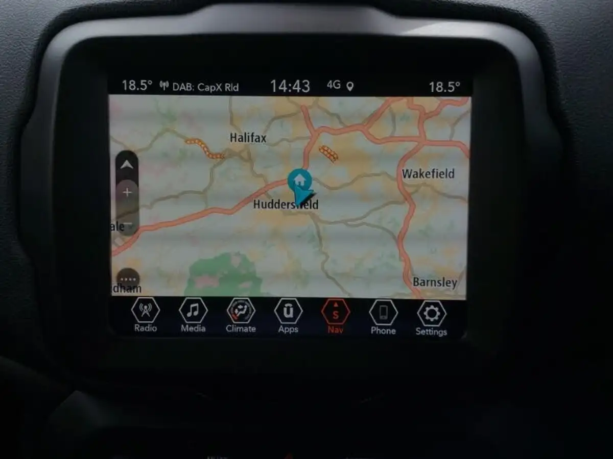 2021-jeep-renegade-13-gse-longitude-phev-big-13